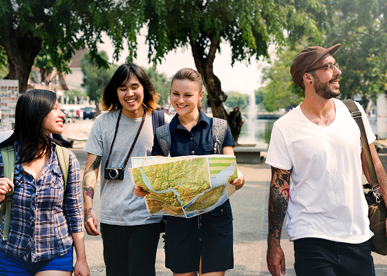 mochileros en chiang mai tailandia 1